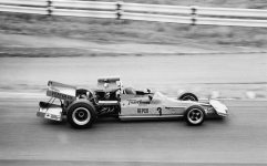 AUSTRALIAN RACING ACE TO BE REMEMBERED¦