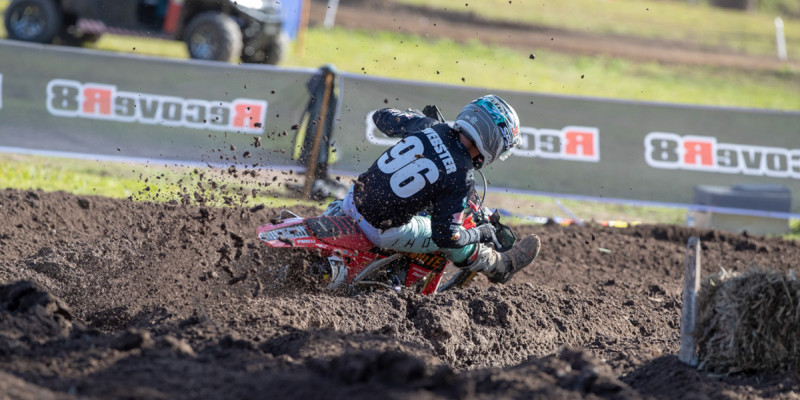 Webster and Budd resume title fights as MX Nationals roar back to life at Gympie