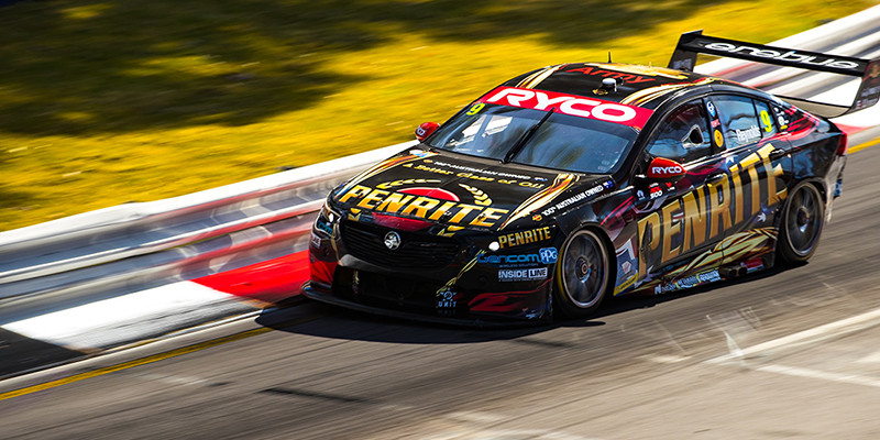 David fights back to P8